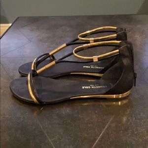 Kenneth Cole Black and Gold Sandal